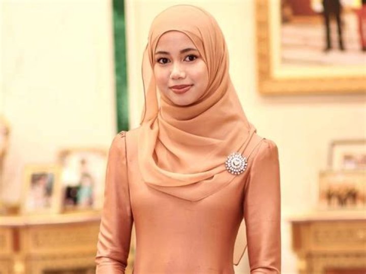 Ameerah Falzon-Ojo Ameerah Falzon-Ojo