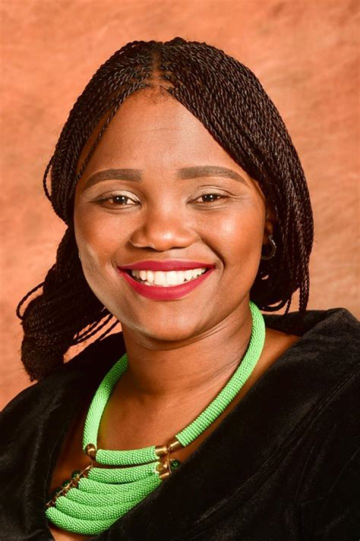 Bavelile Hlongwa