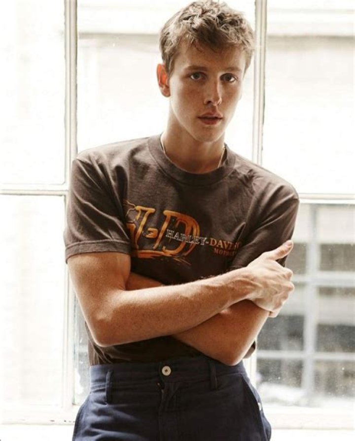 Harris Dickinson