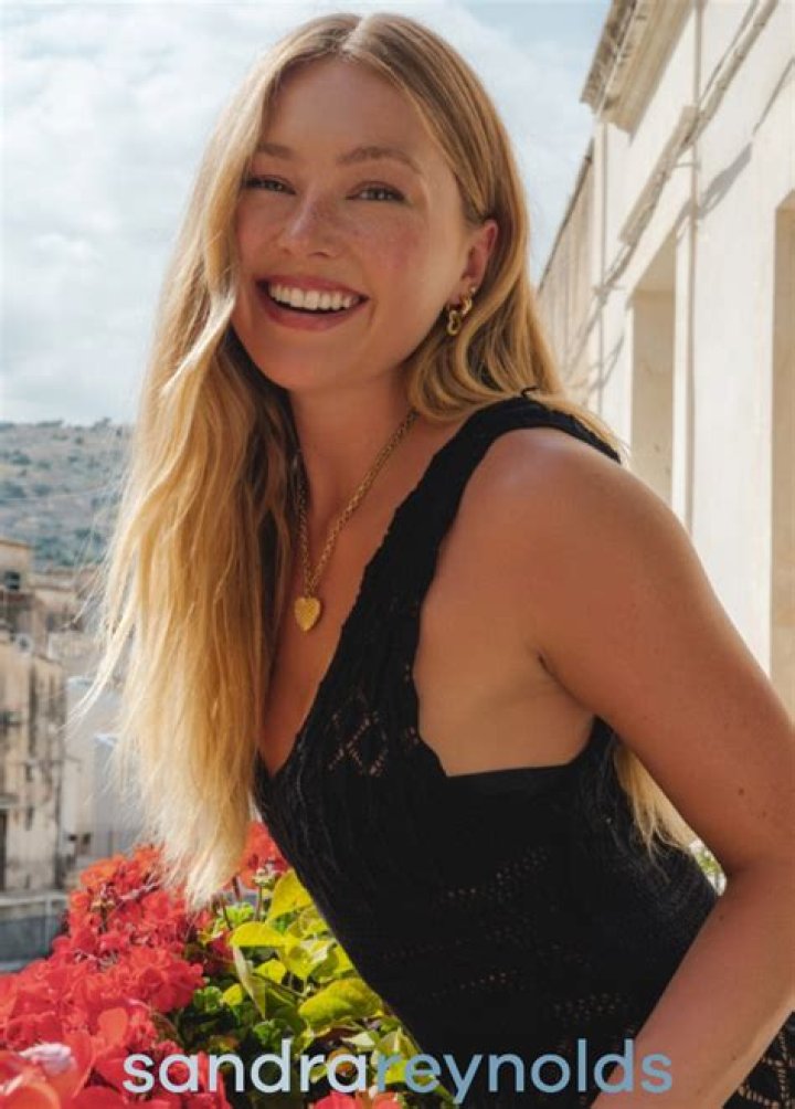 Hollie Hobin