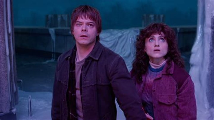 How does Nancy Drew escape the Royal Tower?