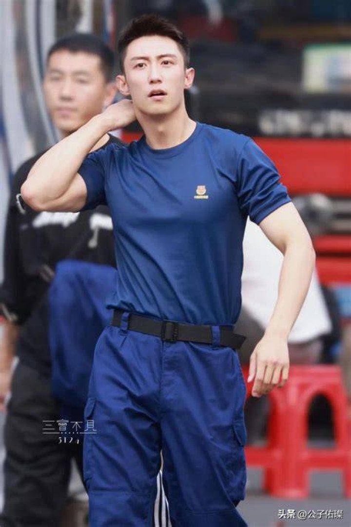 Huang JingYu