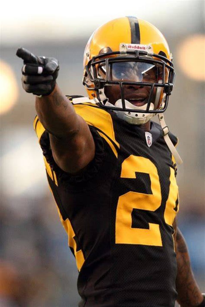 Ike Taylor Net Worth
