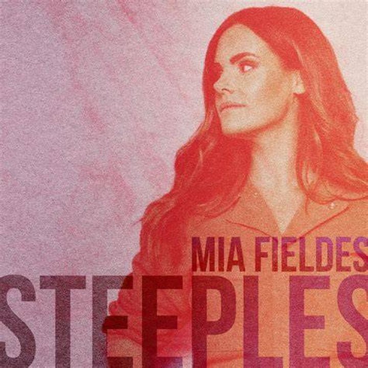 Mia Fieldes