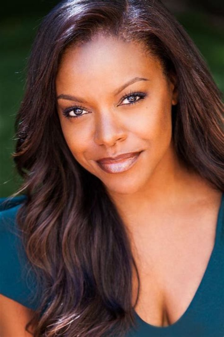 Nadine Ellis