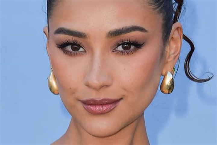 Shay Mitchell