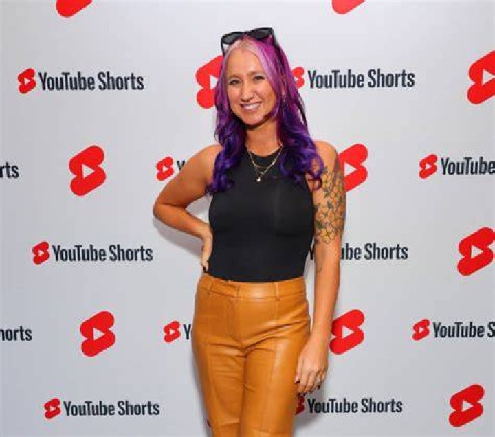 Sierra Zagarri Net Worth