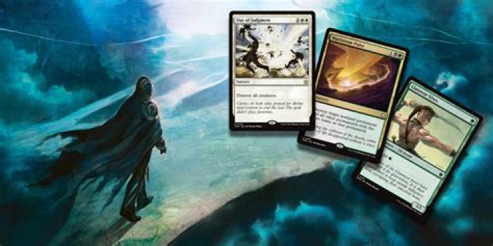 What is the difference between Magic Online and Magic arena?